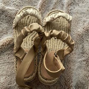 American eagle sandals